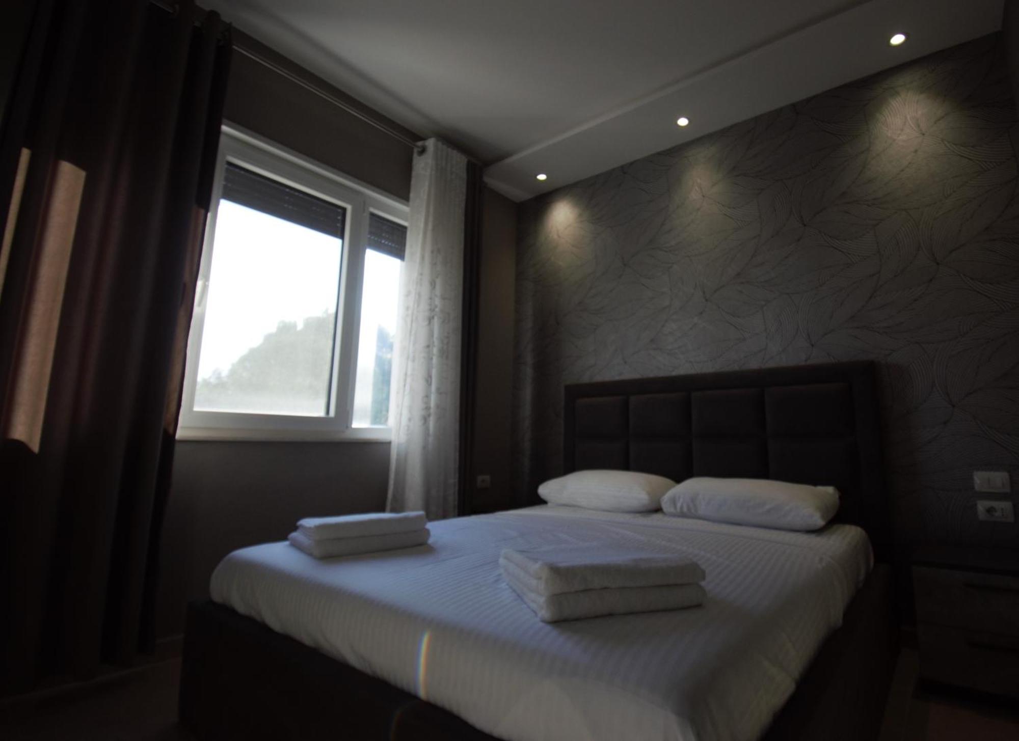 Residence Lux Apartments At Valamar Hamallaj Gjiri Lalzit Дуррес Экстерьер фото